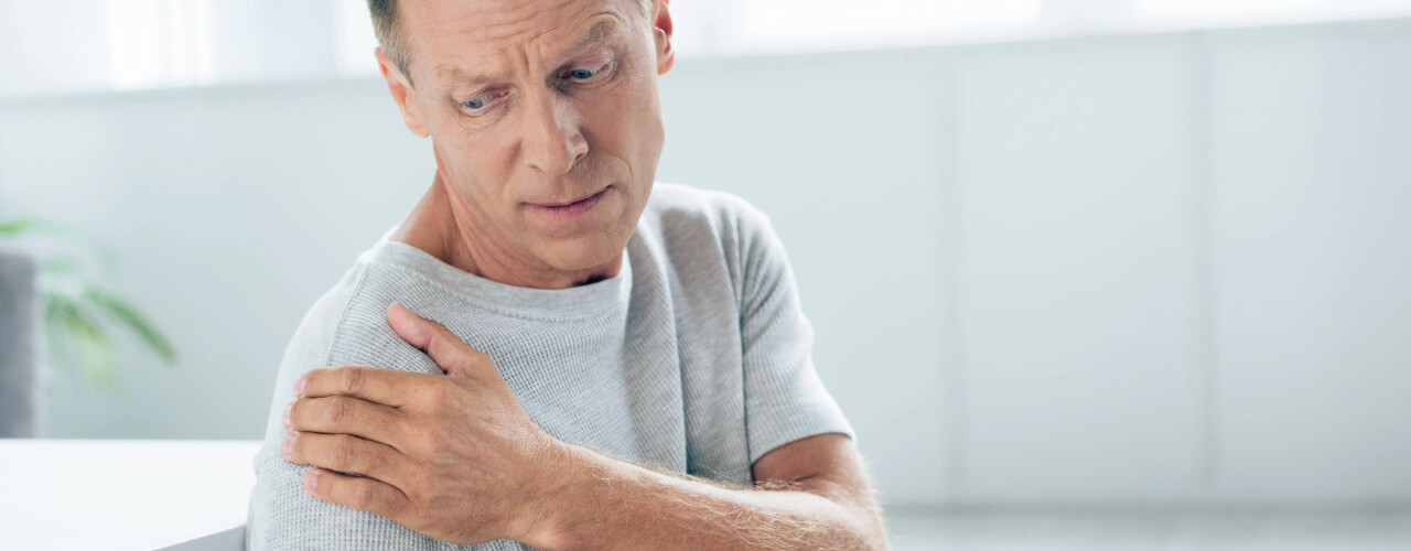 Shoulder Impingement: Symptoms and Treatment